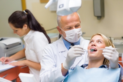 5 دلیل اصلی که باید دستیار دندانپزشک شوید.jpg